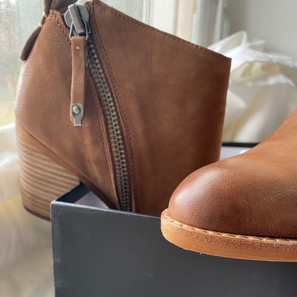Tan ankle boot